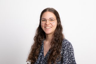 Anna Burtscher, Schulsozialarbeit Anna_Burtscher_Bewerbungsfoto_EFZ
